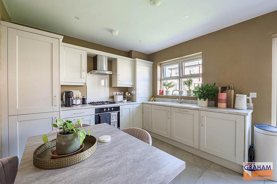28 Woodbrook Meadows