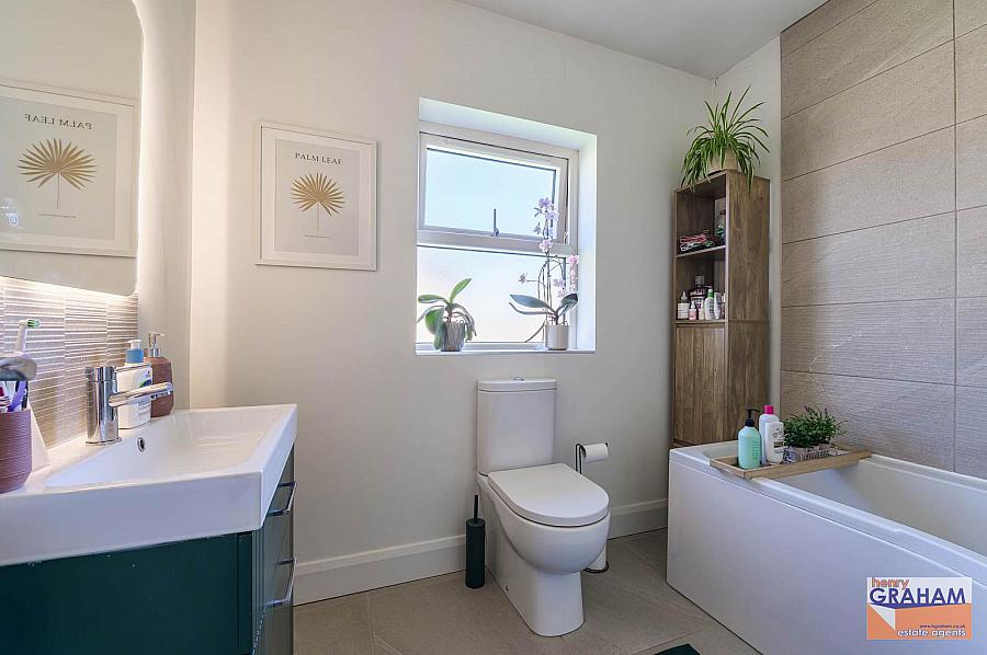 28 Woodbrook Meadows