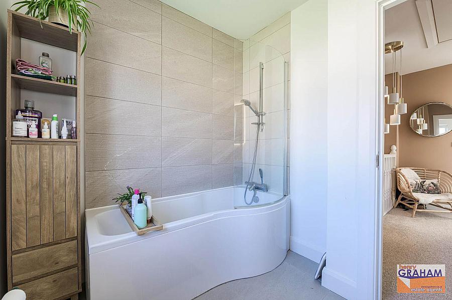 28 Woodbrook Meadows