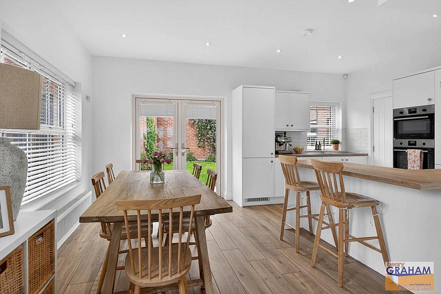 2 Churchview Meadows