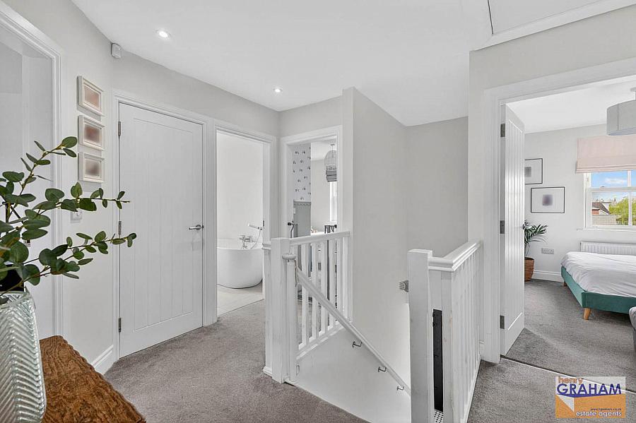 2 Churchview Meadows