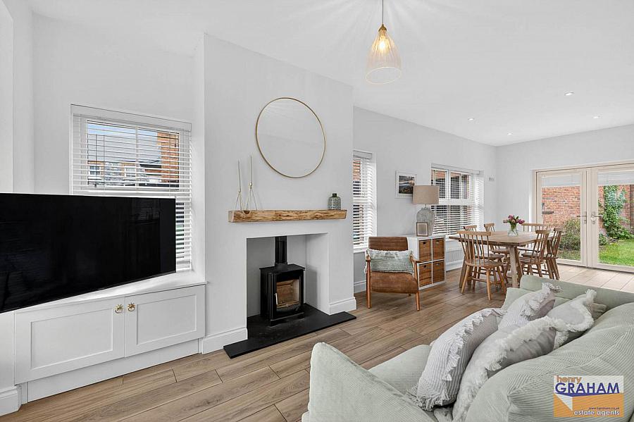 2 Churchview Meadows