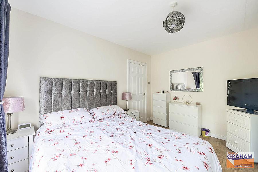 12 Warrenmount