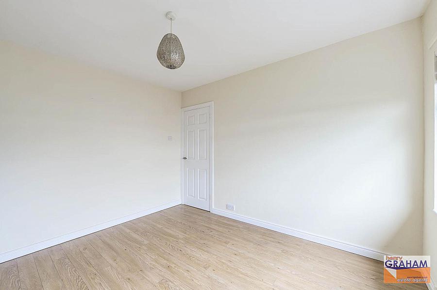 12 Warrenmount