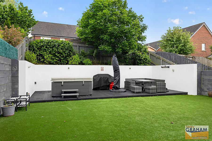 1 Sir Richard Wallace Walk