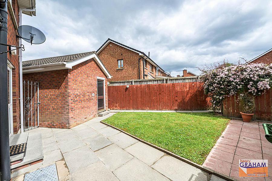 17 Knockdarragh Park