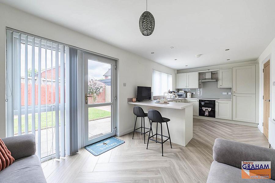 17 Knockdarragh Park