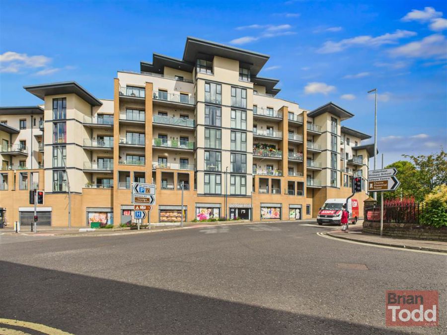35 Laharna Building, 136-148 main street, larne, BT40 1RG