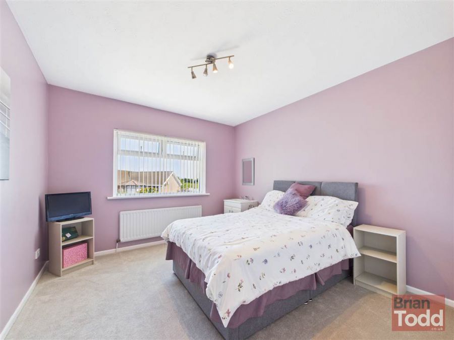 16 Windsor Heights