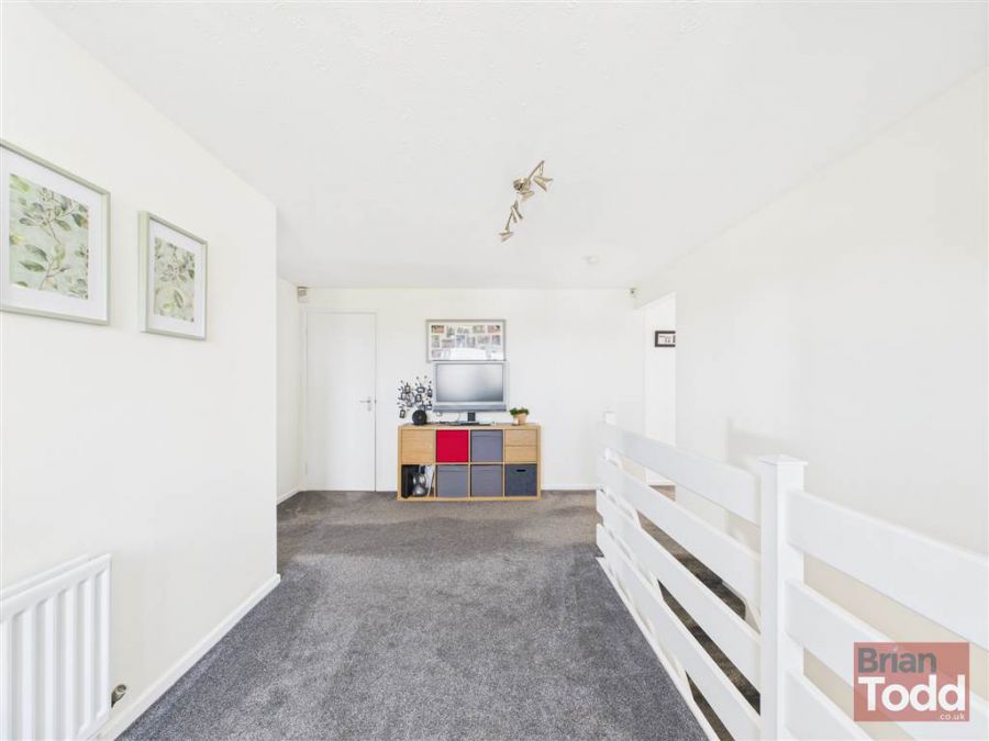 16 Windsor Heights