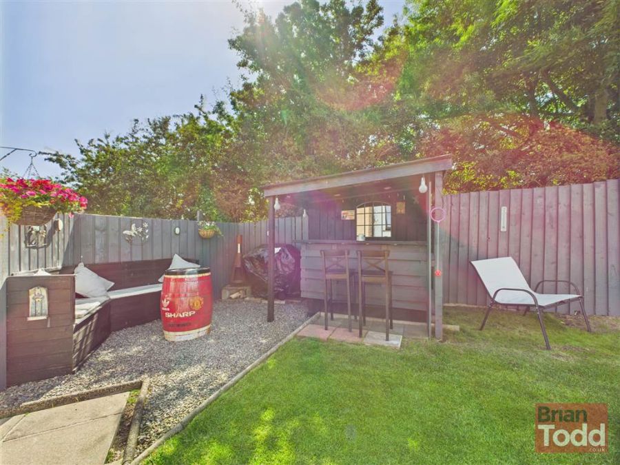 16 Windsor Heights