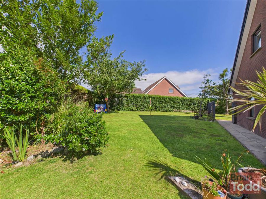 16 Windsor Heights