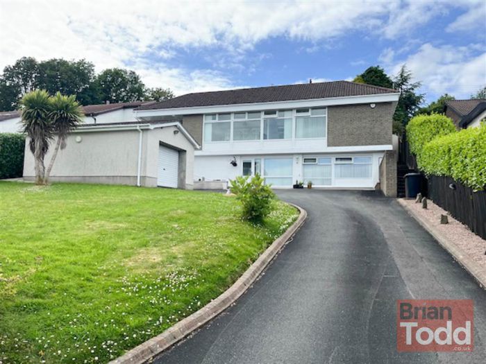 10 Hawthorn Hill, larne, BT40 1PW