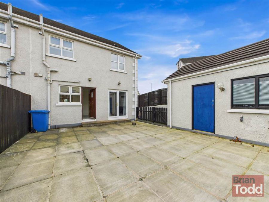 10 Oakdene 10 Oakdene