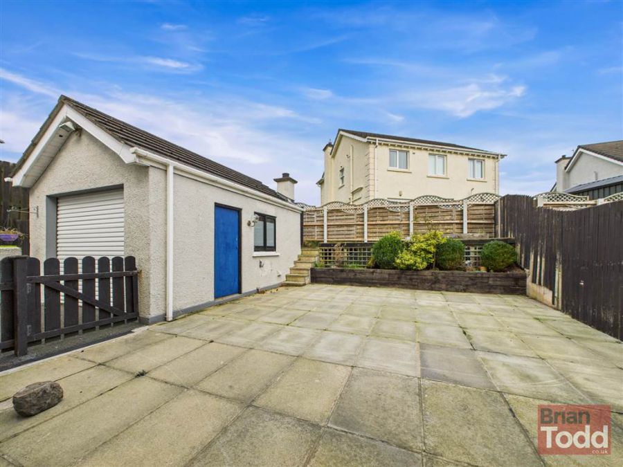 10 Oakdene 10 Oakdene
