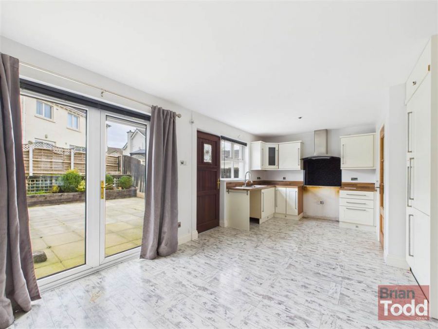 10 Oakdene 10 Oakdene