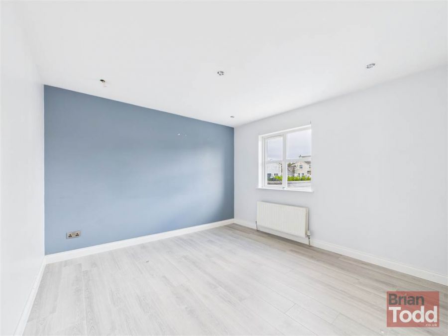 10 Oakdene 10 Oakdene