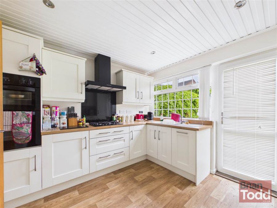 6 Heatherlea Drive