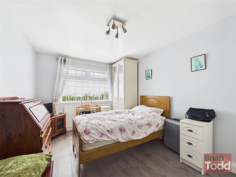 6 Heatherlea Drive