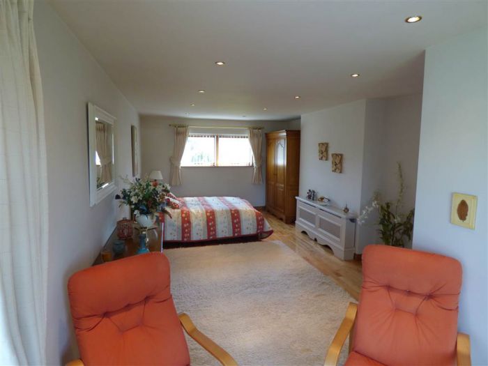 Lorall Lodge, 21A Croft Road Lorall Lodge, 21A Croft Road