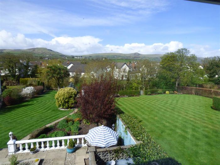 Lorall Lodge, 21A Croft Road Lorall Lodge, 21A Croft Road