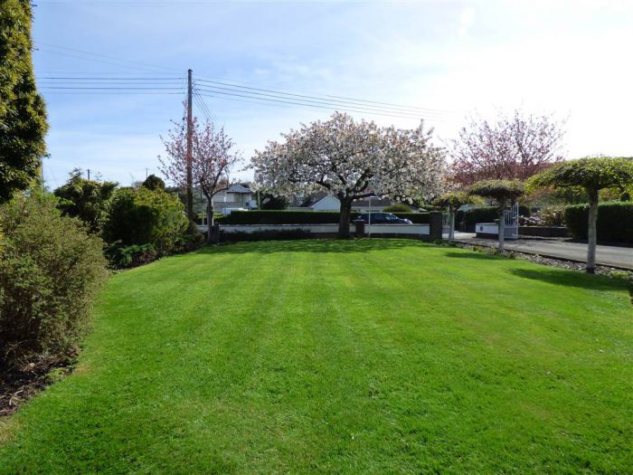 Lorall Lodge, 21A Croft Road Lorall Lodge, 21A Croft Road