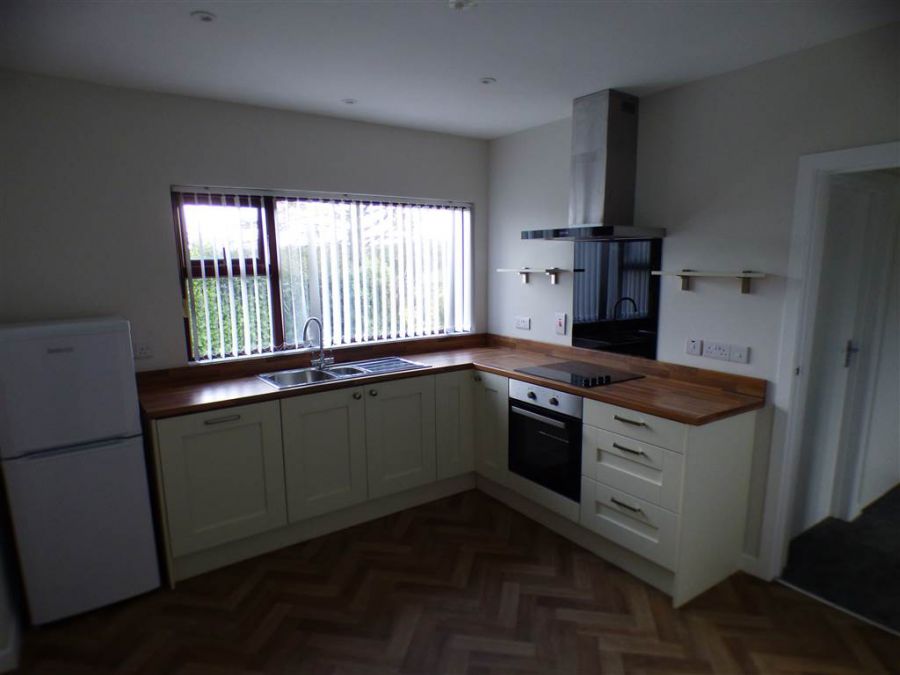 76 Ballyrickard Road