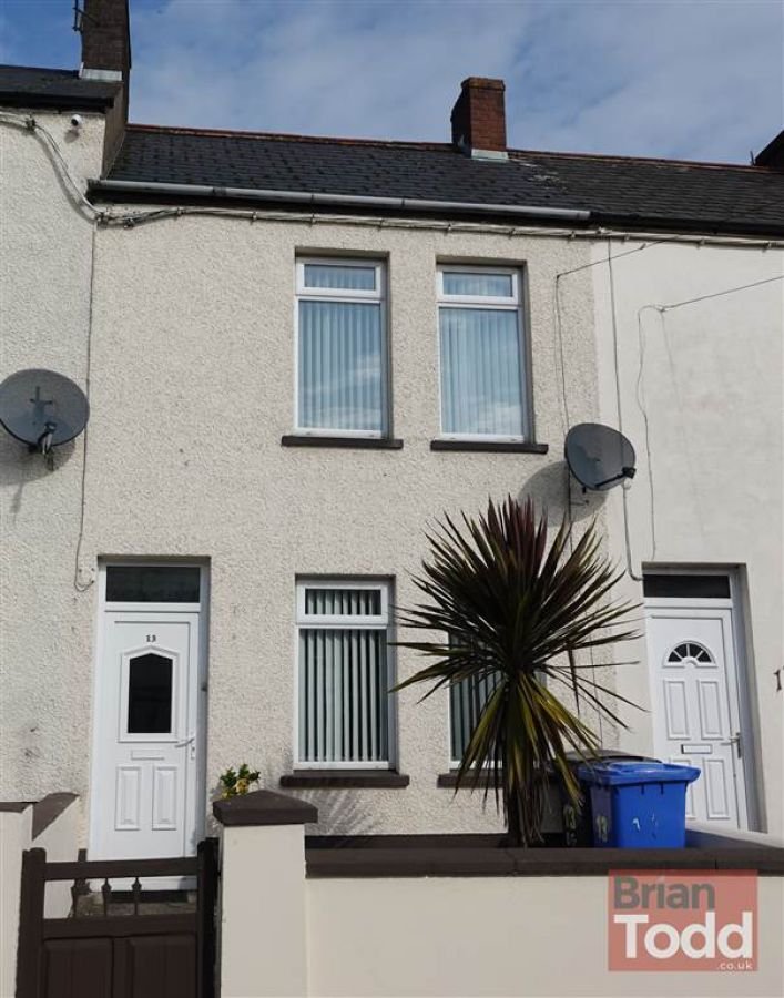 13 Albert Street, larne, BT40 1LG