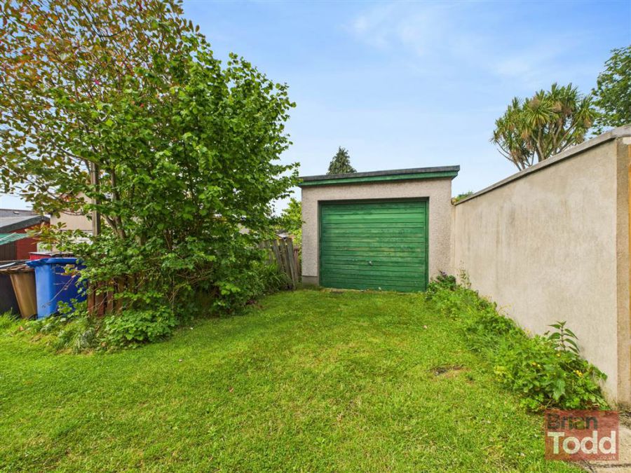 8 Parkmount Avenue