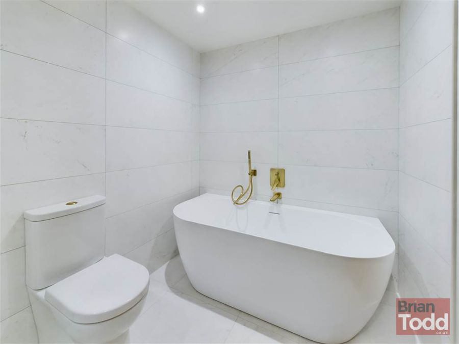 Apartment 1, 5 Harbour Road