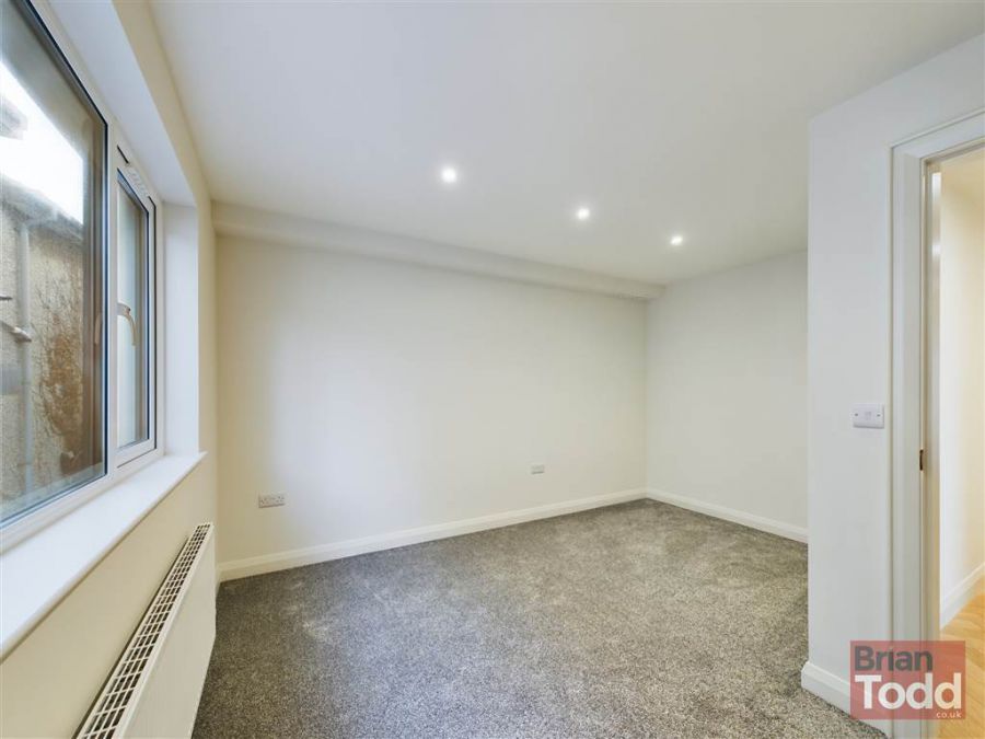 Apartment 1, 5 Harbour Road