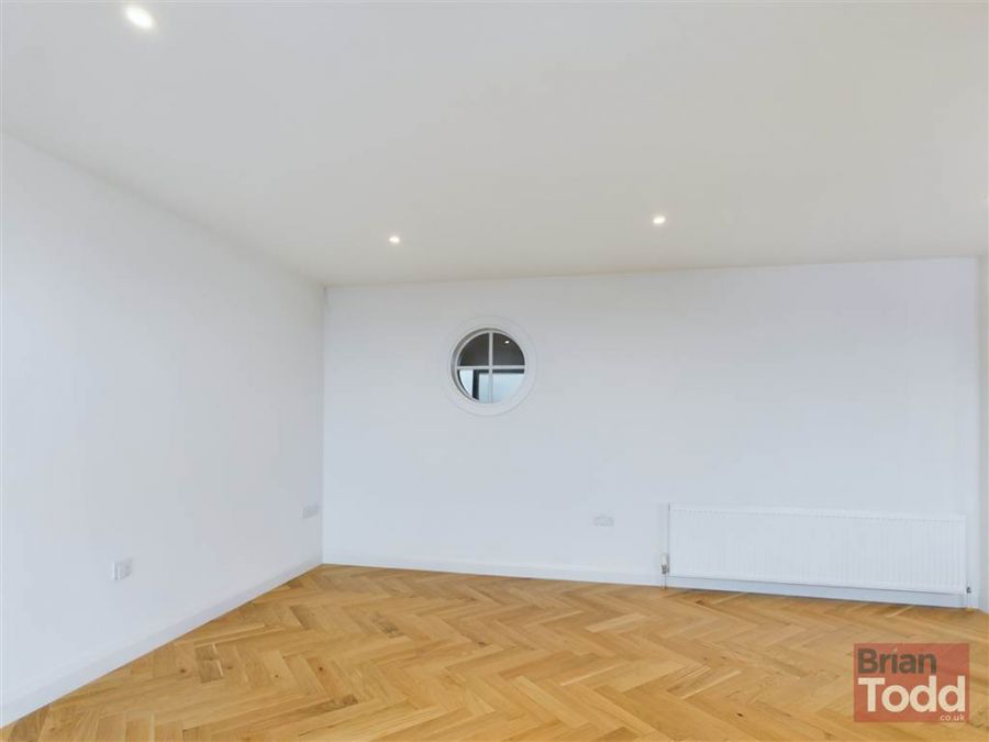 Apartment 1, 5 Harbour Road
