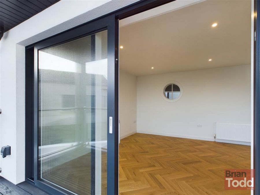 Apartment 1, 5 Harbour Road