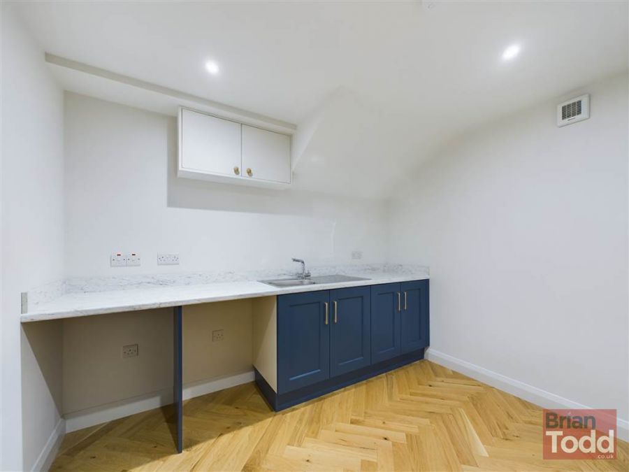 Apartment 1, 5 Harbour Road