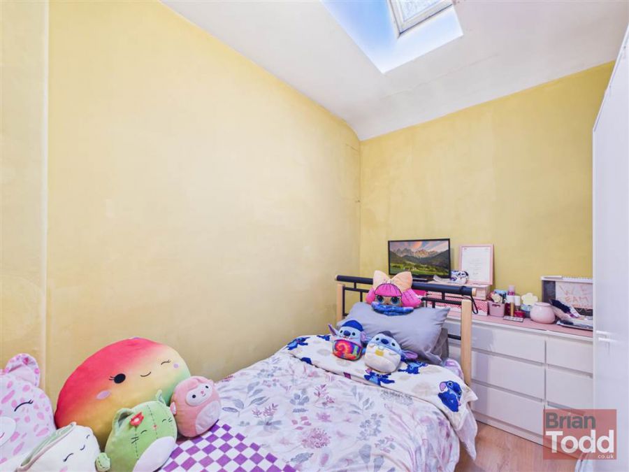 20 Upper Waterloo Road