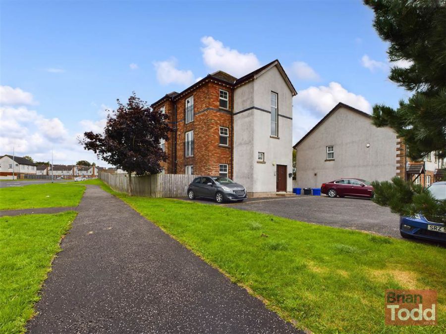 3 Lindara Drive,larne, BT40 2FB