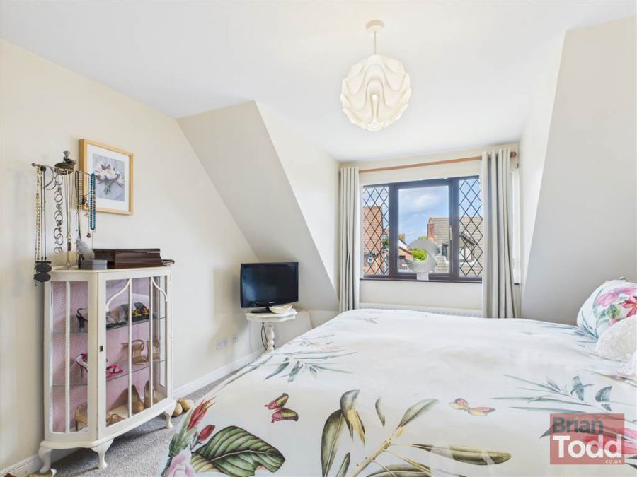 33 Parklands