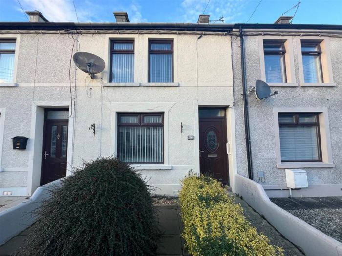 28 Laharna Avenue, larne, BT40 1NG