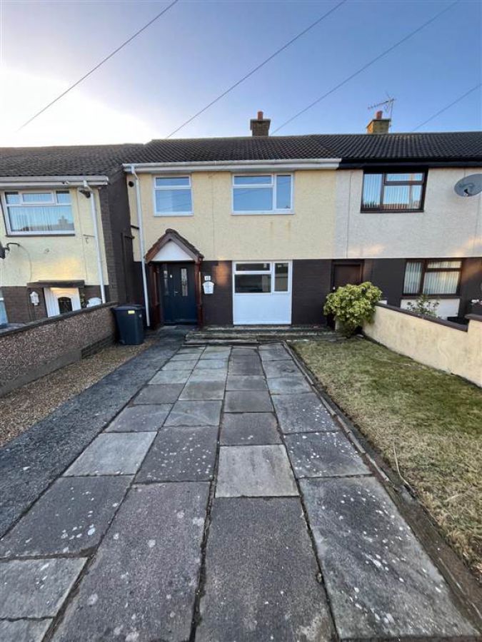 82 Fairway, larne, BT40 2BG