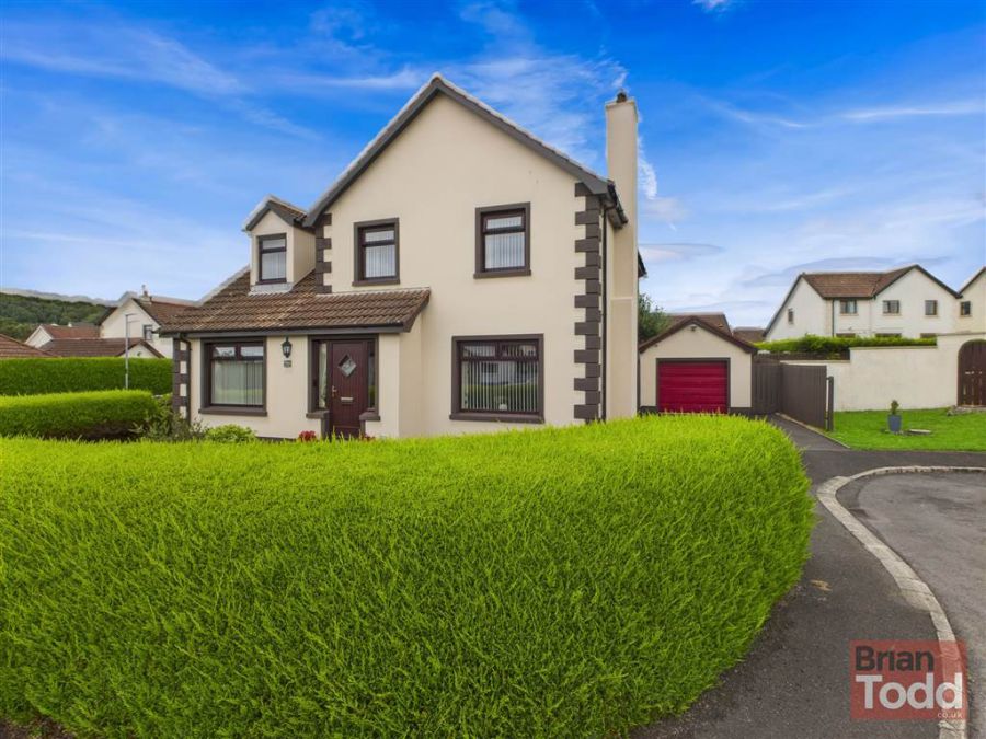 95 Croft Manor