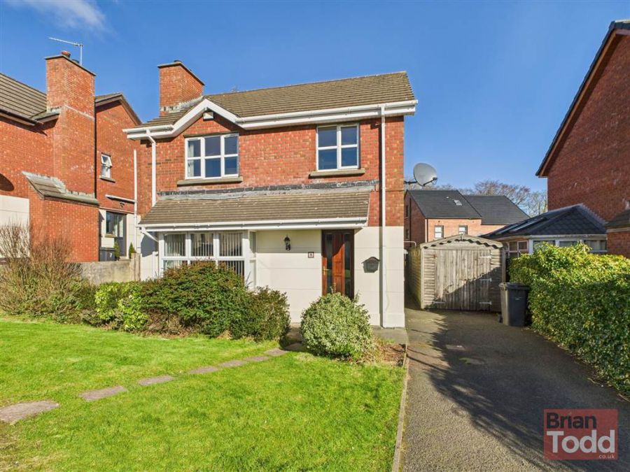 8 Shanks Park, larne, BT40 2TR