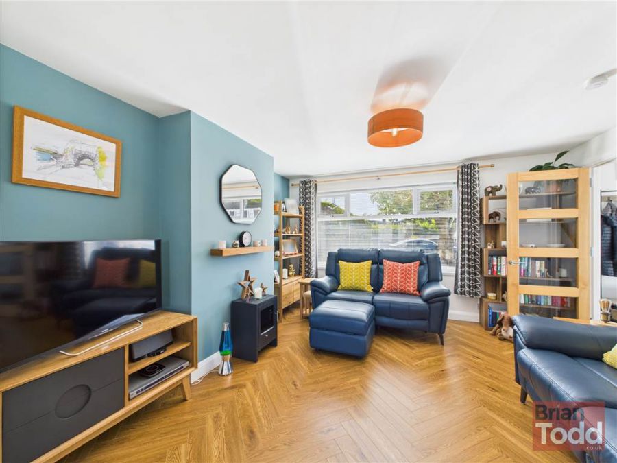 1 Arran Gardens