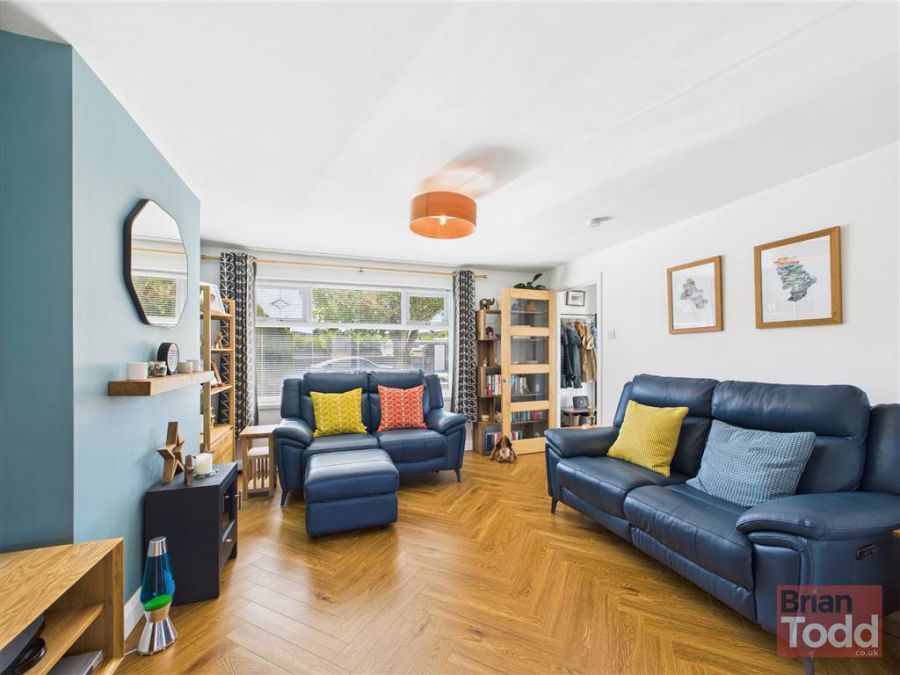 1 Arran Gardens