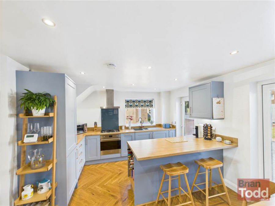 1 Arran Gardens