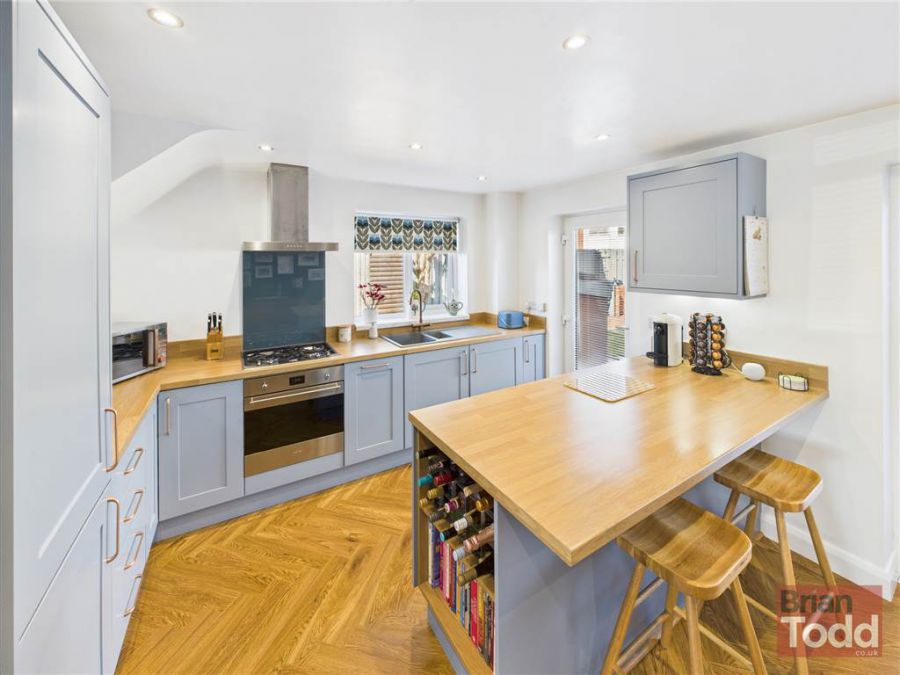 1 Arran Gardens