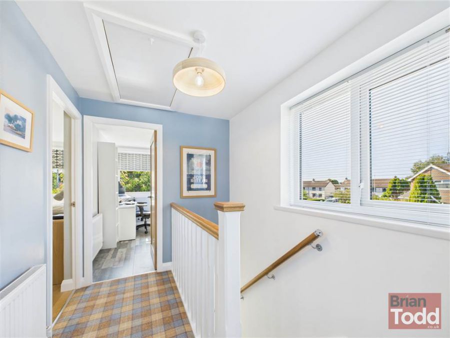 1 Arran Gardens