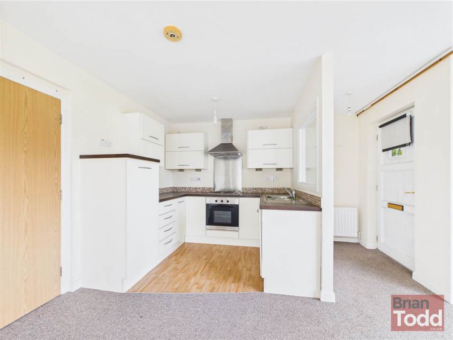 12 Mounthill Manor