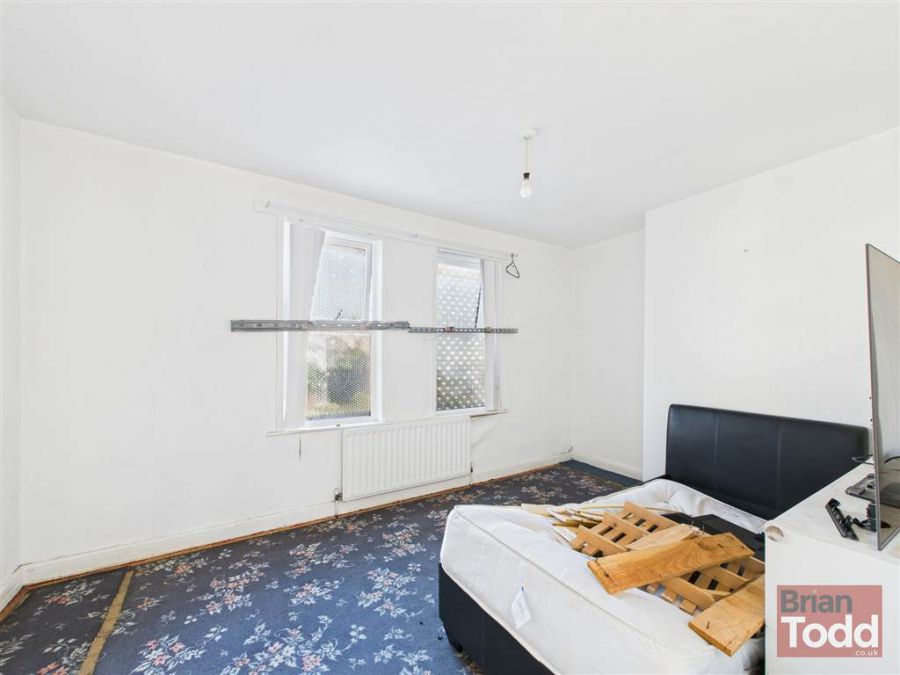 49 Upper Waterloo Road