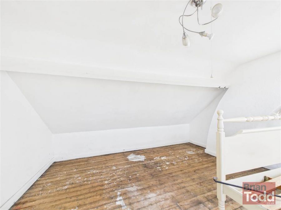 49 Upper Waterloo Road