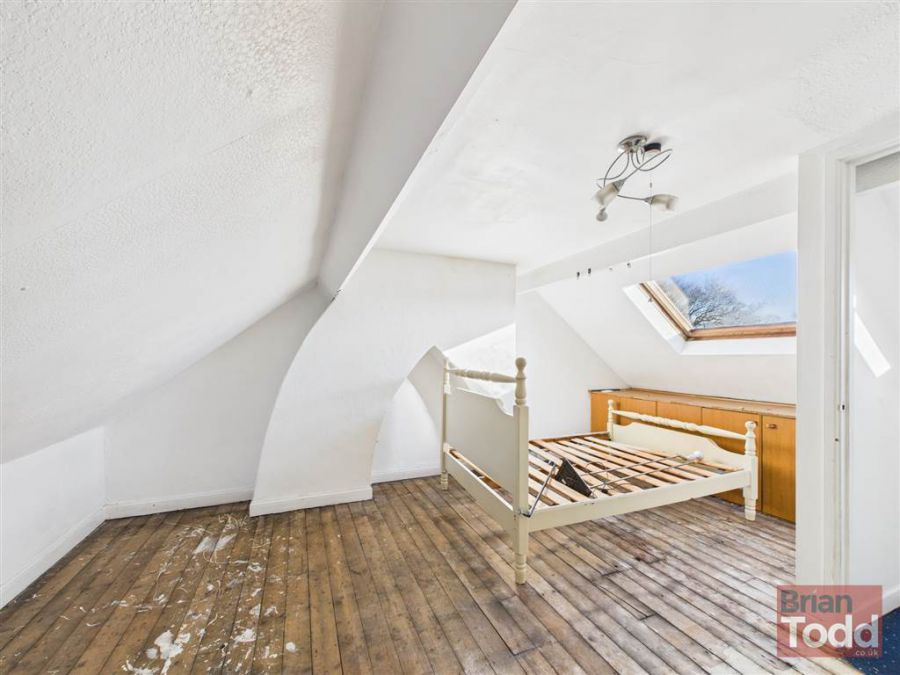 49 Upper Waterloo Road